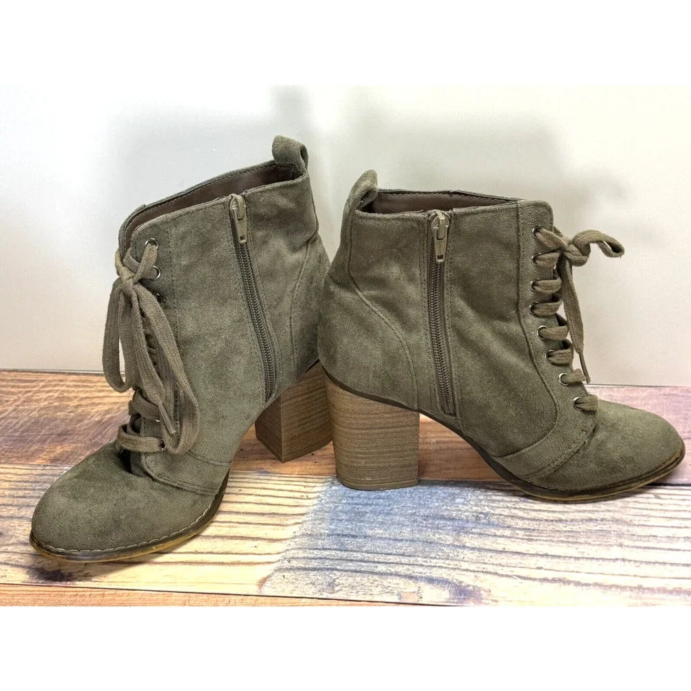 Candie’s Olive Green Suede High Block Heel Zip Combat Style Ankle‎ Boot Size 7